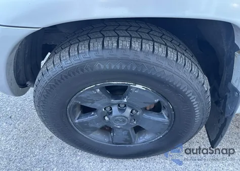 2005 Toyota Tacoma Prerunner V6 из США, поврежденный, VIN 3TMJU62N05M007023